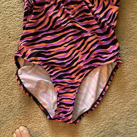 Miracle Suit size 10 never worn - Picture 4 of 5